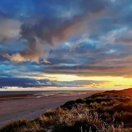 펜션 6 Person In Blavand-by Traum